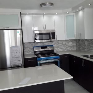 Cocina en PVC Laminado 2 tonos tope en cuarzo (2)